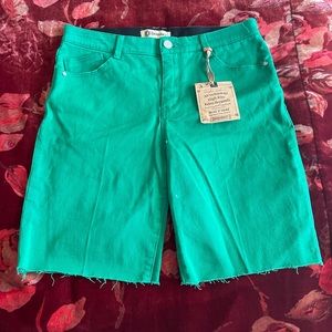 NWT green ladies Jean shorts